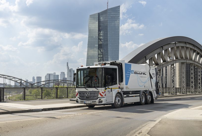 Mercedes-Benz Trucks treibt Elektrifizierung weiter voran – eActros LongHaul geht 2022 auf die StraßeMercedes-Benz Trucks continues to drive electrification forward - eActros LongHaul to hit the road in 2022
