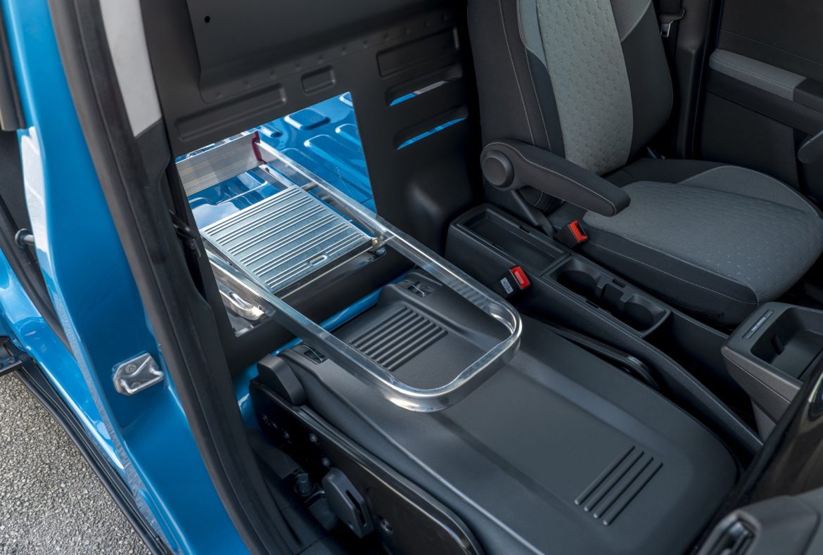 possibilità di trasportare oggetti come assi o tubi di oltre 2.6 metri