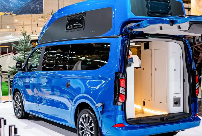 ford-nugget-mit-festem-hochdach-2025-live-auf-dem-caravan-salon-2025