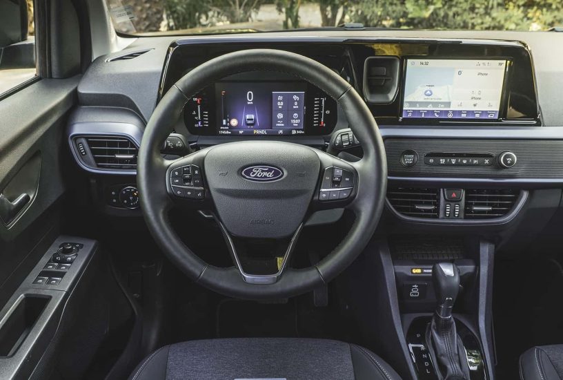 ford-tourneo-courier-2024