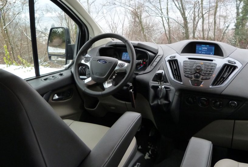 ford-tourneo-custom-abitacolo