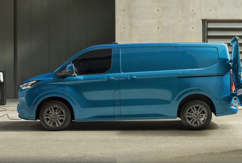 ford-transit_custom_bev-04_V710_Ext_Profile_talent_V6_2160x1215.jpg.renditions.extra-large