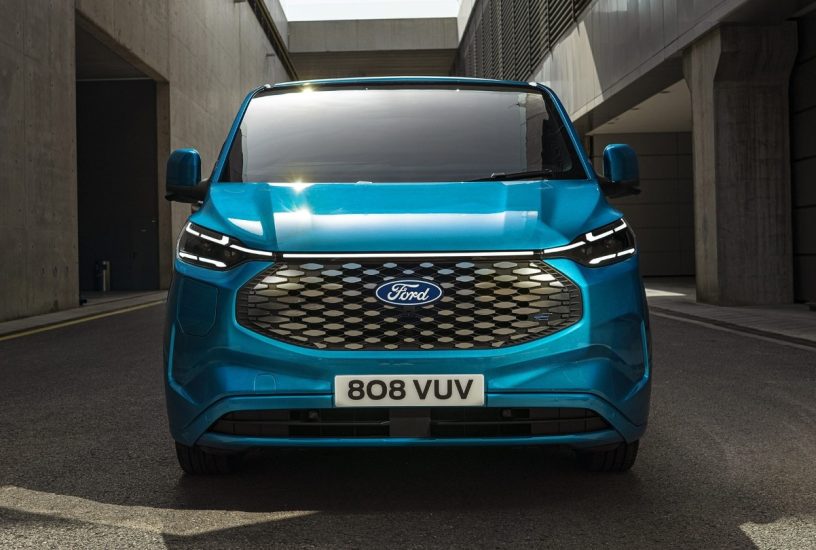 ford-transit_custom_bev-Ext_06_V710_Ext_Full_Front_DSC1194_2160x1215.jpg.renditions.extra-large