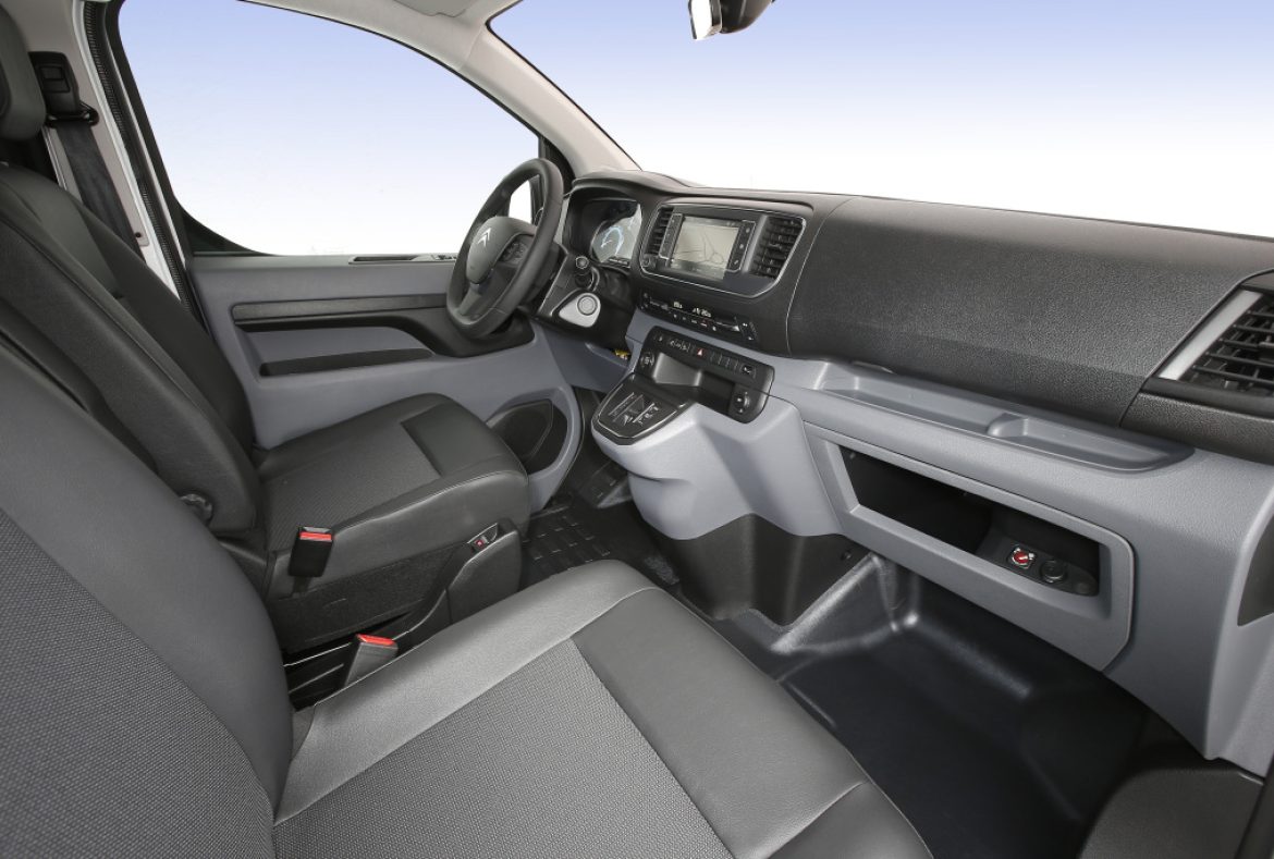 interni Citroen e_Jumpy furgone -26