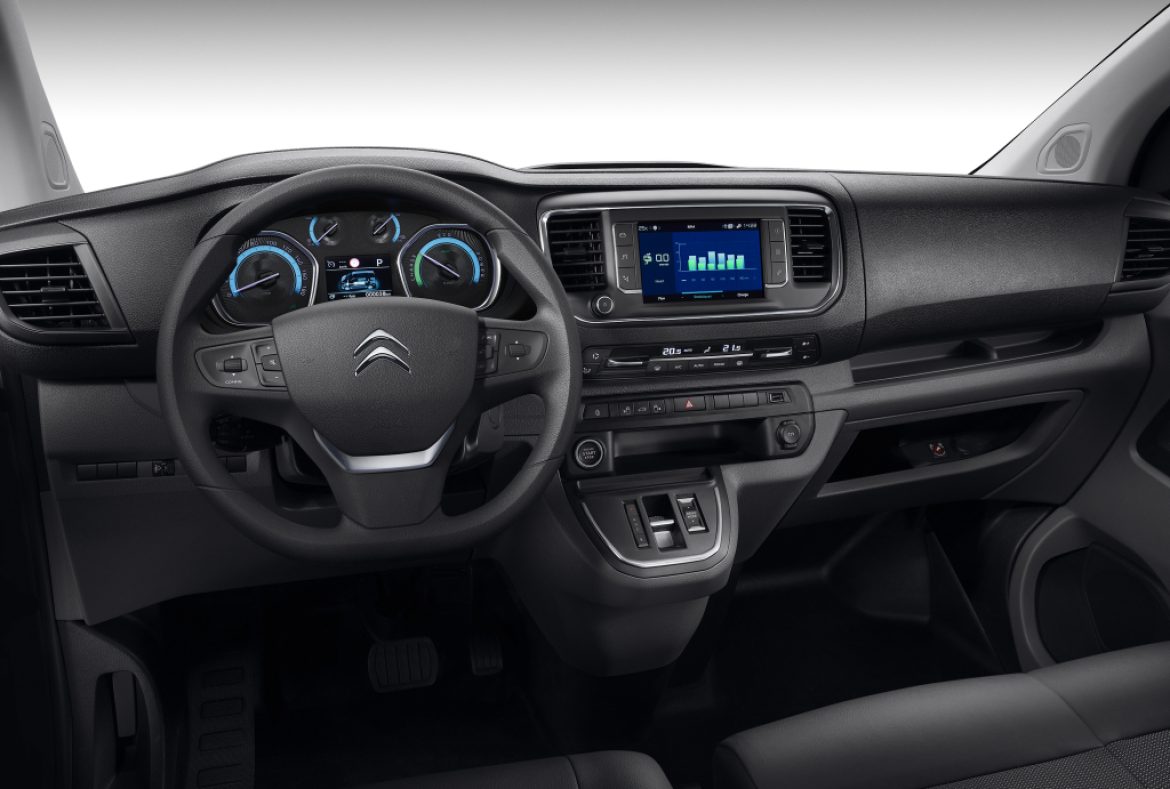 interni cruscotto Citroen e_Jumpy furgone -22