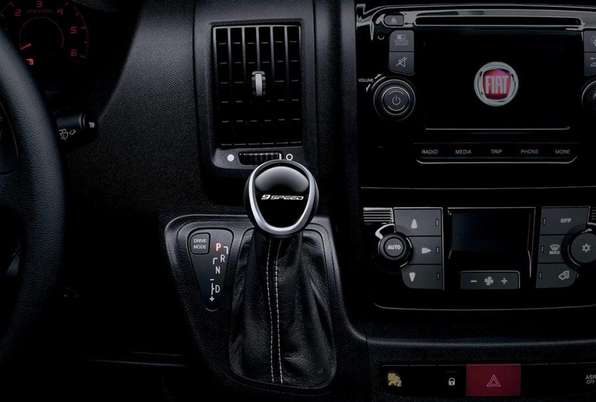 interno cruscotto e comandi Fiat Ducato Panorama -05