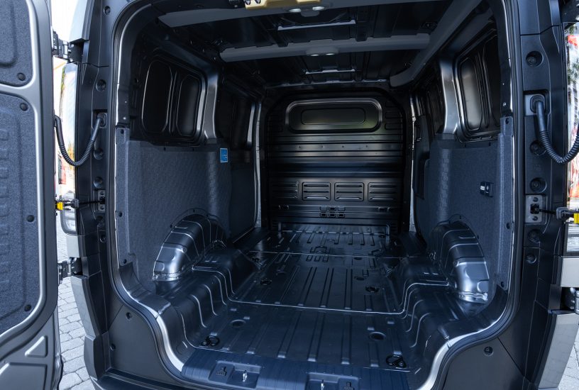 kia-pv5-cargo-steel-grey-interior-digital-1920x1080-023