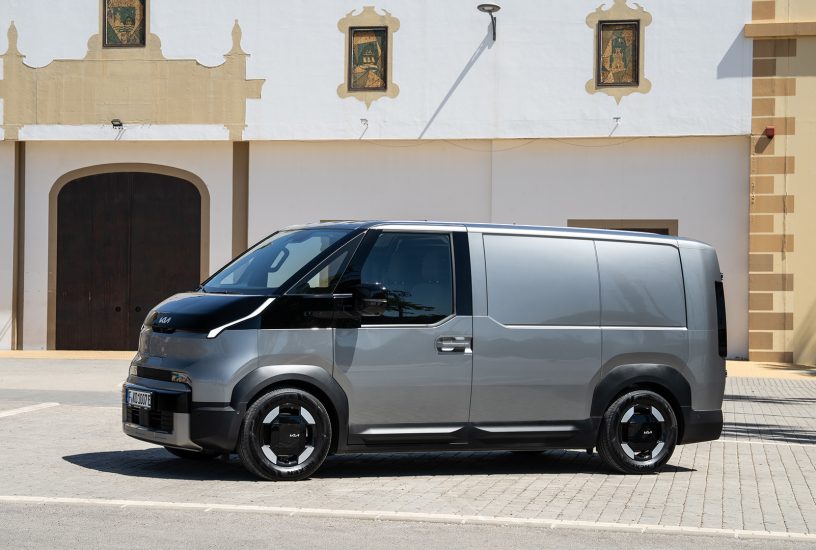 kia-pv5-cargo-steel-grey-static-digital-1920x1080-001