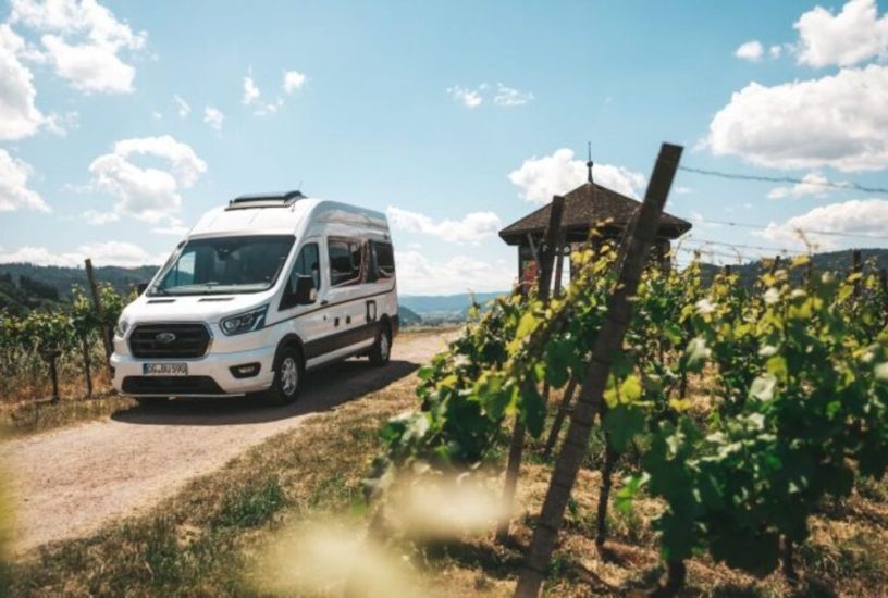 le-fourgon-amenage-burstner-lineo-c-590