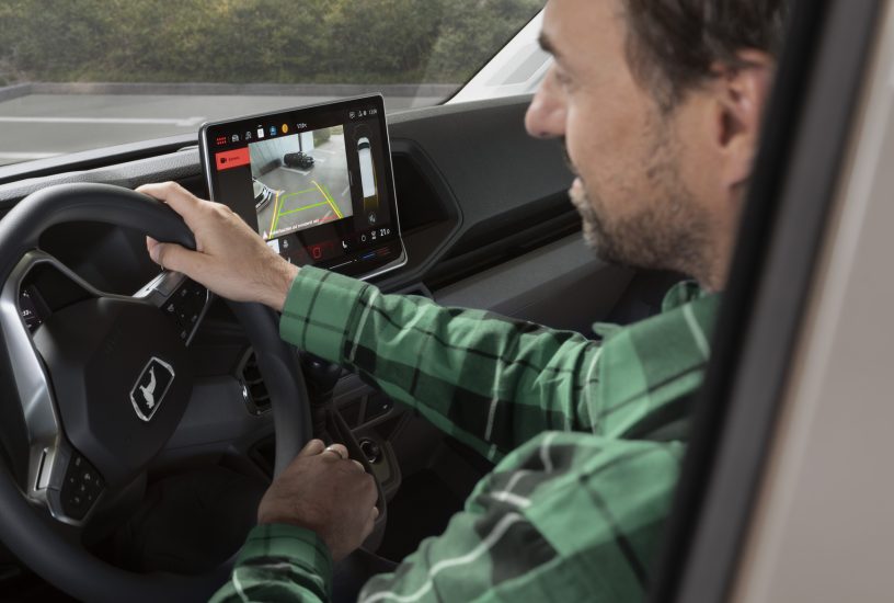 man-tge-next-level-int-rear-view-camera