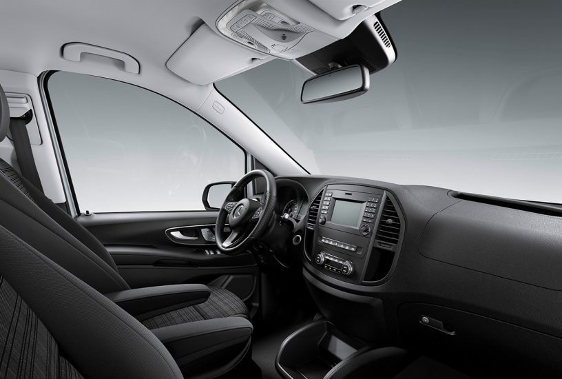 mercedes-vito-tourer-4matic-abitacolo