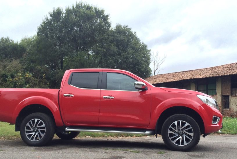 nissan-navada-double-cab-profilo