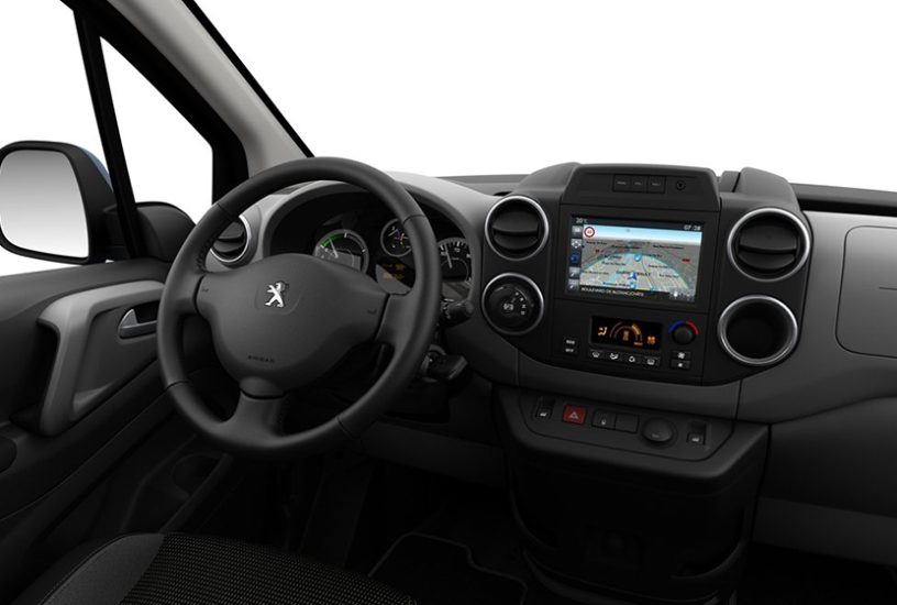 peugeot-partner-tepee-electric-ginevra-2017-interni