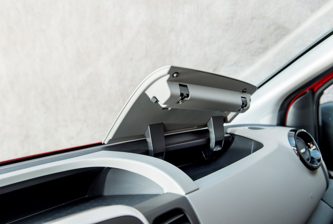 portaoggetti Nissan NV300 Van -06