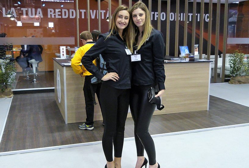 ragazza-sexy-salone-transpotec-2017-15