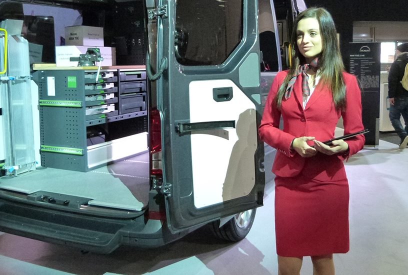 ragazza-sexy-salone-transpotec-2017-18
