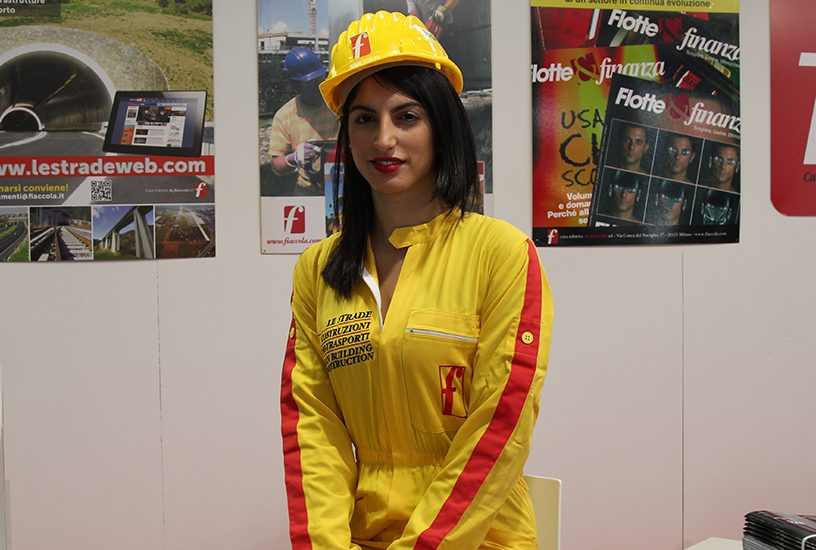 ragazza-sexy-salone-transpotec-2017-4