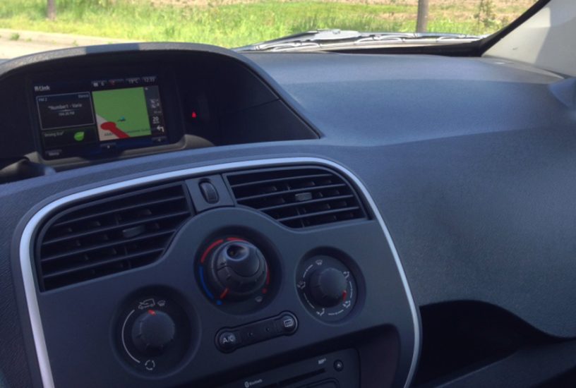 renault kangoo express maxi infotainment