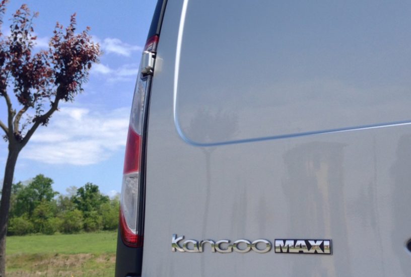 renault kangoo express maxi scritta modello
