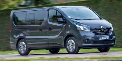 Renault Trafic Passenger, la prova della monovolume a 9 posti