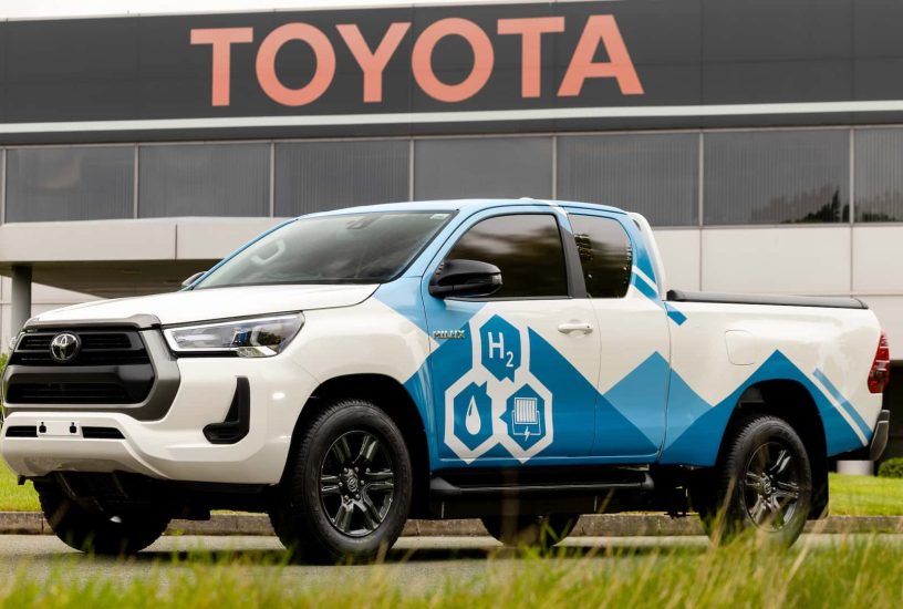 toyota-hydrogen-fuel-cell-electric-hilux--prototipo (12)