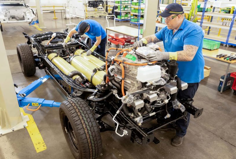 toyota-hydrogen-fuel-cell-electric-hilux--prototipo (3)