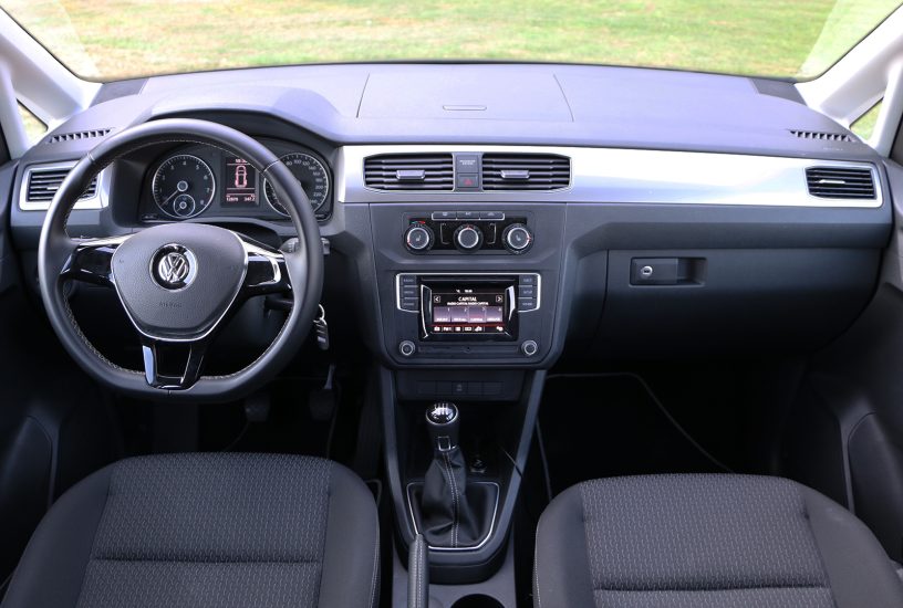 volkswagen-caddy-1-4-tgi-metano-abitacolo