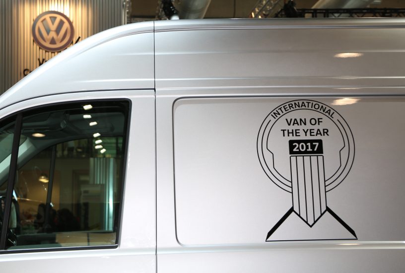 volkswagen-crafter-van-of-the-tear-2017