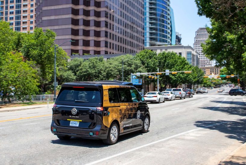volkswagen-id.-buzz-i-prototipi-a-guida-autonoma-al-collaudo-in-texas (3)