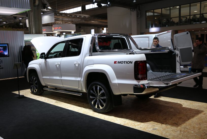 vw-amarok-posteriore